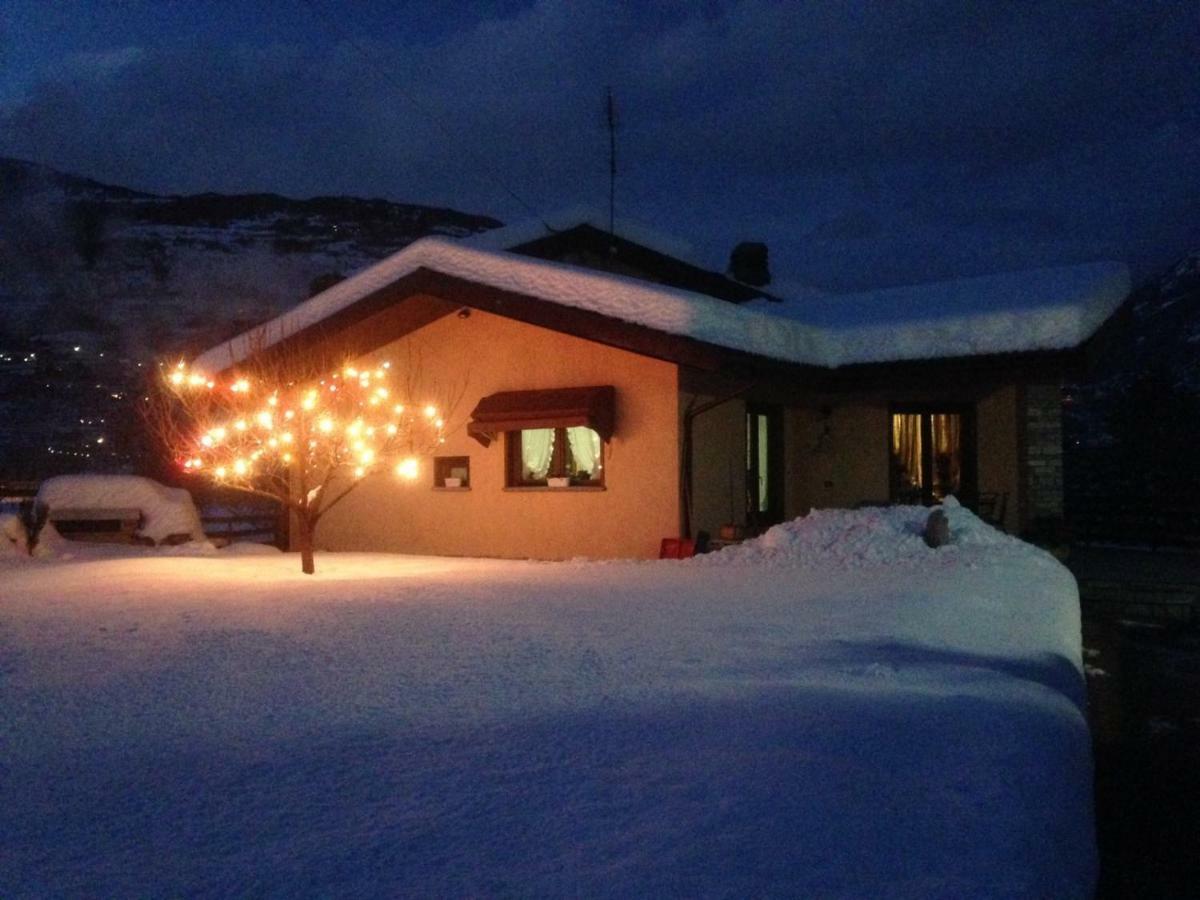 Casa Di Tia Appartement Aosta Buitenkant foto