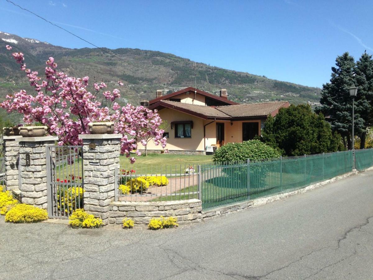 Casa Di Tia Appartement Aosta Buitenkant foto